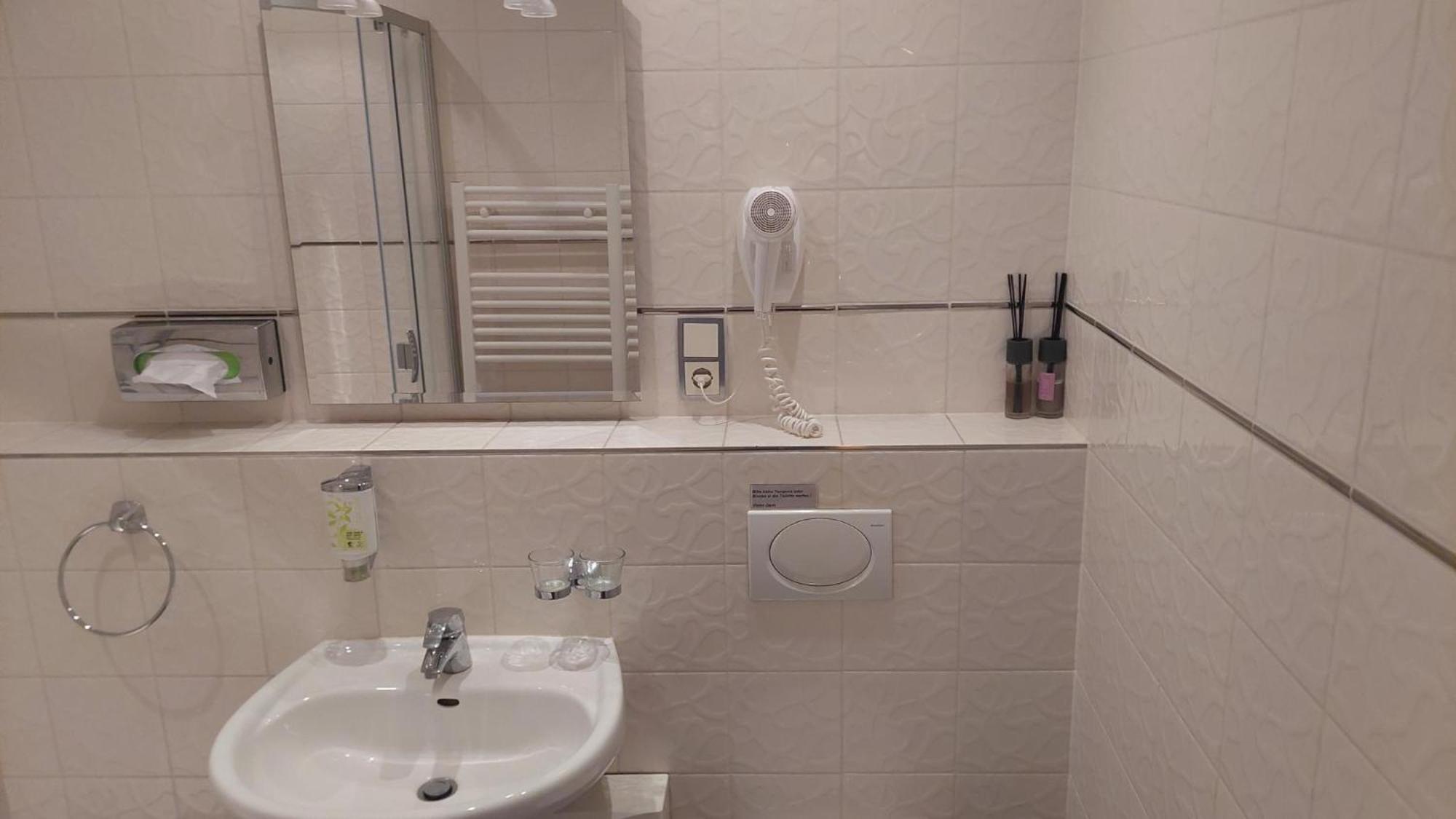 Die Villa, Zimmer 17, Dz レバークーゼン エクステリア 写真